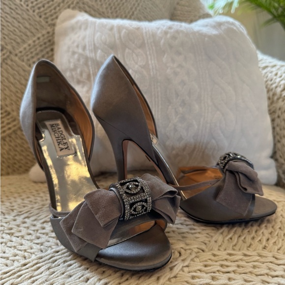 Badgley Mischka Pumps - Picture 1 of 3